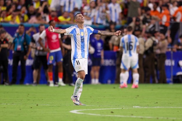En su último partido con la Selección Argentina, Di María fue titular hasta el gol, agarró la cinta tras la salida de Messi y fue el MVP de la final. 