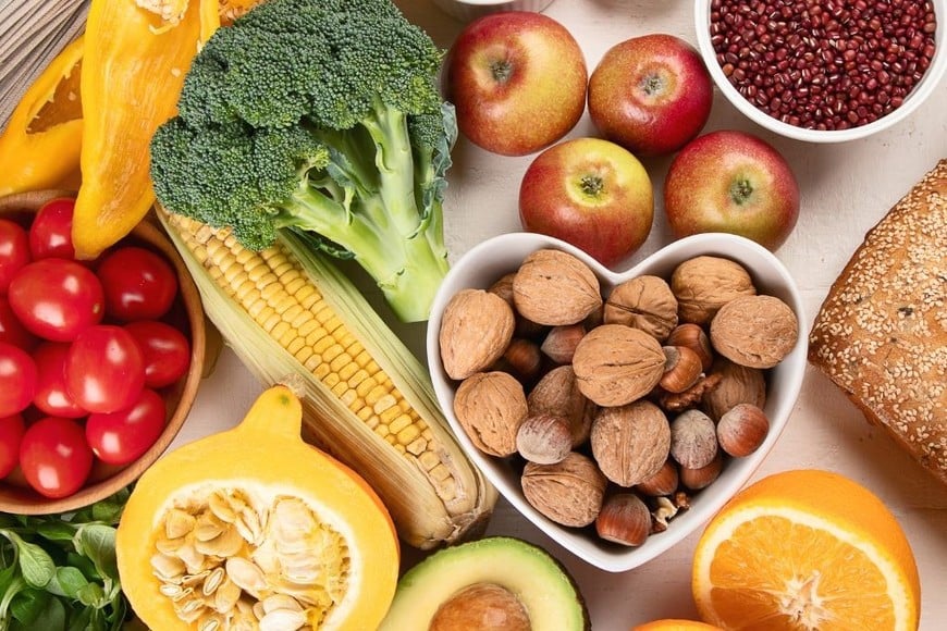 Frutas, verduras y cereales integrales ayudan a controlar el apetito y mantener un peso saludable.