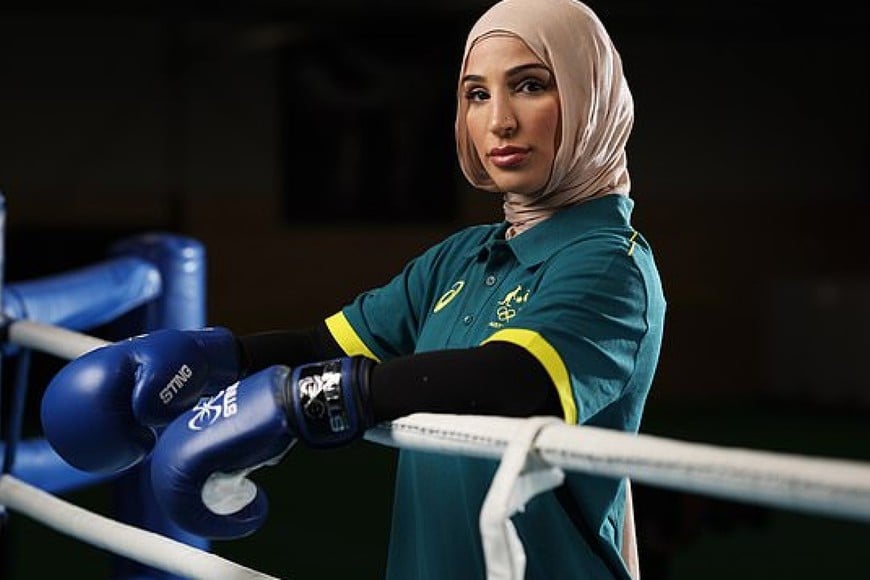 Tina Rahimi, boxeadora australiana que se ve afectada por la decisión.