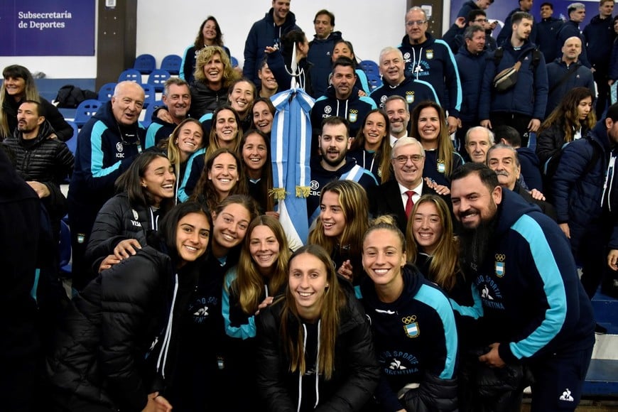 Parte de la delegación argentina antes de viajar a París. Crédito: Comité Olímpico Argentino