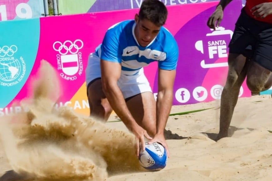 Una de las experiencias que tuvo en su paso por el rugby seven fueron los Juegos Suramericanos de Playa en Rosario.