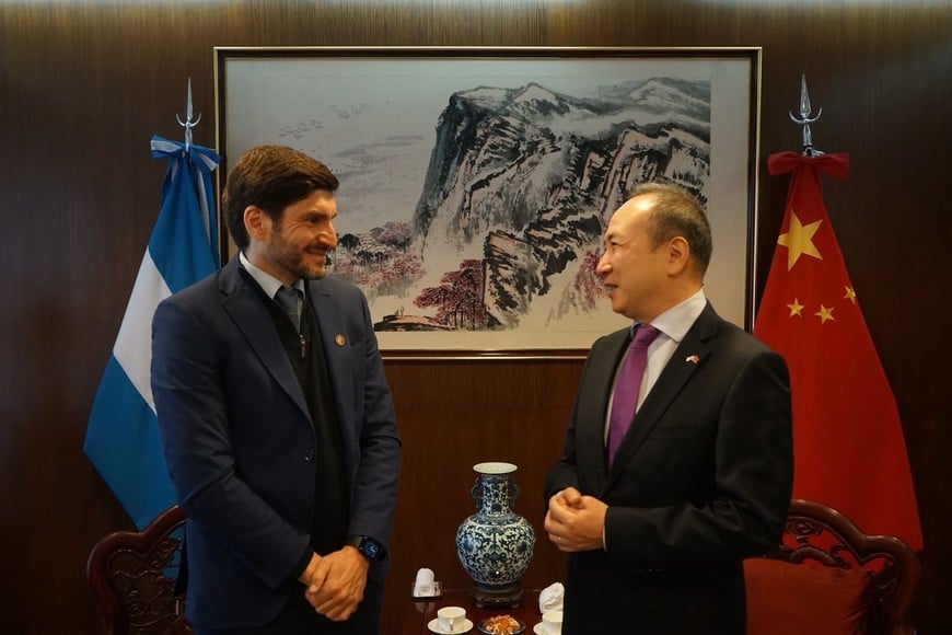 Pullaro se reunió con el embajador de China, Wang Wei, en Buenos Aires.