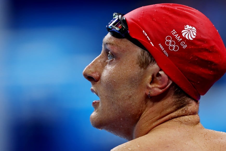 Paris 2024 Olympics - Swimming - Men's 200m Backstroke - Heats - Paris La Defense Arena, Nanterre, France - July 31, 2024. 
Luke Greenbank of Britain reacts. REUTERS/Ueslei Marcelino