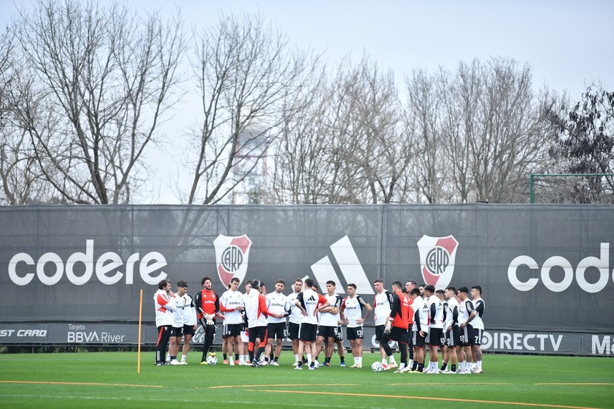 Colidio complicado y expectativa en River por Lencina.