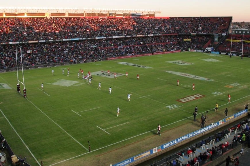 El estadio de Colón ya tiene un 90% de ocupación. Crédito: Mauricio Garín.