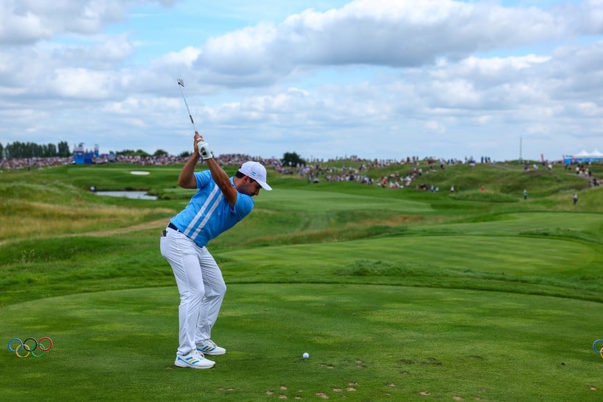 Paris 2024 Olympics - Golf - Men's Round 3 - Le Golf National, Guyancourt, France - August 03, 2024.
Alejandro Tosti of Argentina in action. REUTERS/Matthew Childs