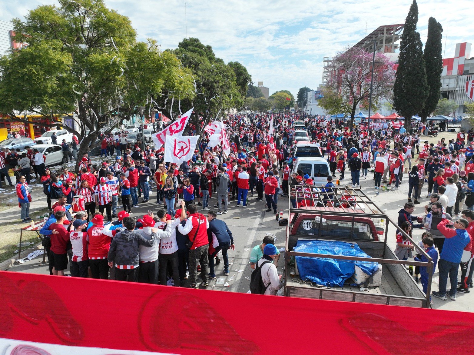 Los Tatengues llenaron el 15 de Abril