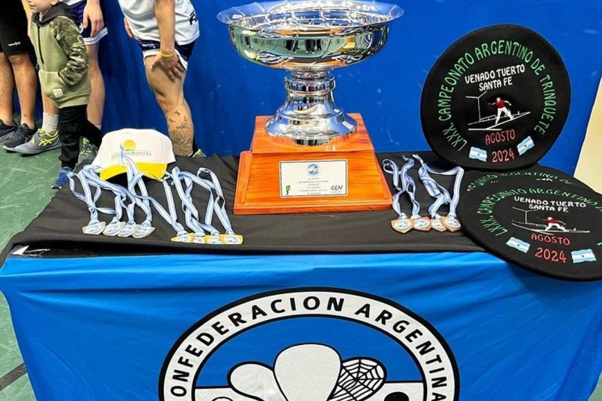 Los premios para los ganadores del 80° Campeonato Argentino de Primera Categoría. Foto: Yo Pelotari