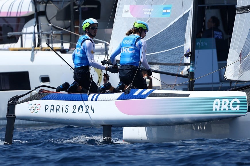 Paris 2024 Olympics - Sailing - Mixed Multihull - Marseille Marina, Marseille, France - August 06, 2024.
Mateo Majdalani of Argentina and Eugenia Bosco of Argentina in action. REUTERS/Andrew Boyers