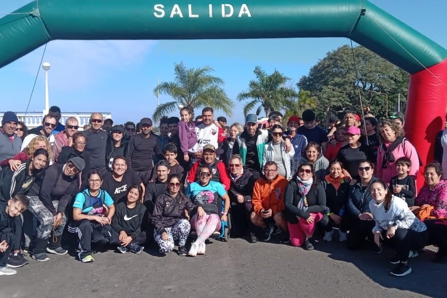 Amigos y conocidos hicieron una correcaminata en su honor y beneficio.