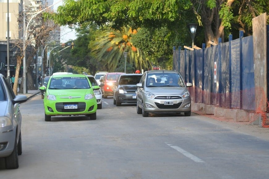 Se instalarán chapones para permitir el tránsito transitorio después de los trabajos. Crédito: Manuel Fabatía.