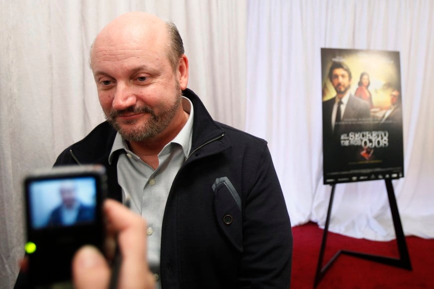 Director Juan Jose Campanella of the Argentine film The Secret in their Eyes El Secreto de Sus Ojo nominated for best foreign language film, poses for photographs ahead of the 82nd Academy Awards in Hollywood, March 5, 2010.     REUTERS/Lucas Jackson (UNITED STATES) los angeles eeuu Juan Jose Campanella preparativos para el premio premios oscar 2010 al cine peliculas nominadas a la mejor pelicula extranjera director de cine argentino cineasta