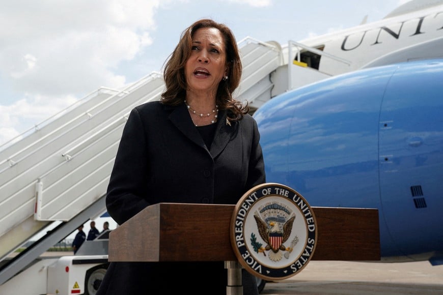 FILE PHOTO: U.S. Vice President Kamala Harris speaks about the release of Paul Whelan, Evan Gershkovich, Alsu Kurmasheva, and Vladimir Kara-Murza, who were detained in Russia, as she departs to return to Washington, at George Bush Intercontinental Airport in Houston, Texas, U.S., August 1, 2024. REUTERS/Kevin Lamarque/File Photo