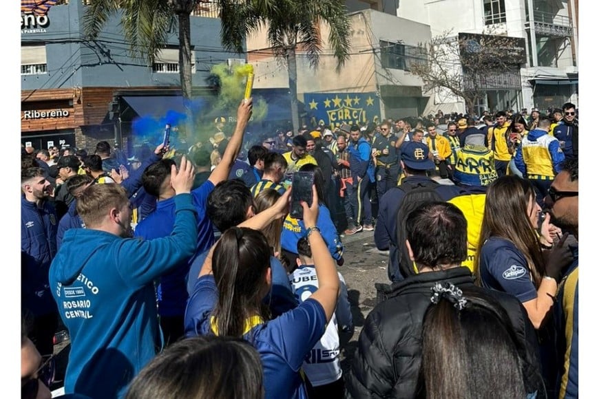 La previa de los hinchas del Canalla. Crédito: El Litoral