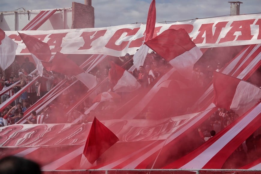 El hincha de Unión volverá a llenar el estadio el lunes cuando llegue Argentinos Juniors al 15 de Abril. Créditos: Matías Pintos