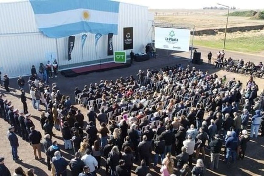 Emotiva y populosa ceremonia inaugural en el predio de avenida Circunvalación.