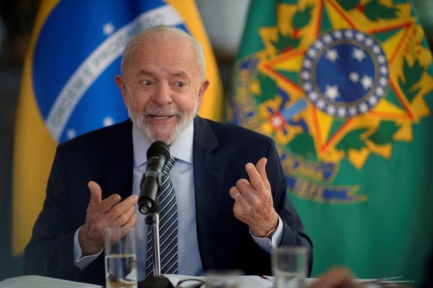 FILE PHOTO: Brazilian President Luiz Inacio Lula da Silva speaks to foreign media at Planalto palace in Brasilia, Brazil, July 22, 2024. REUTERS/Andressa Anholete/File Photo