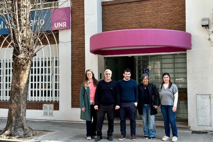 Encuentro entre Chiarella y funcionarios del gobierno venadense con el rector de la UNR. Crédito: MVT