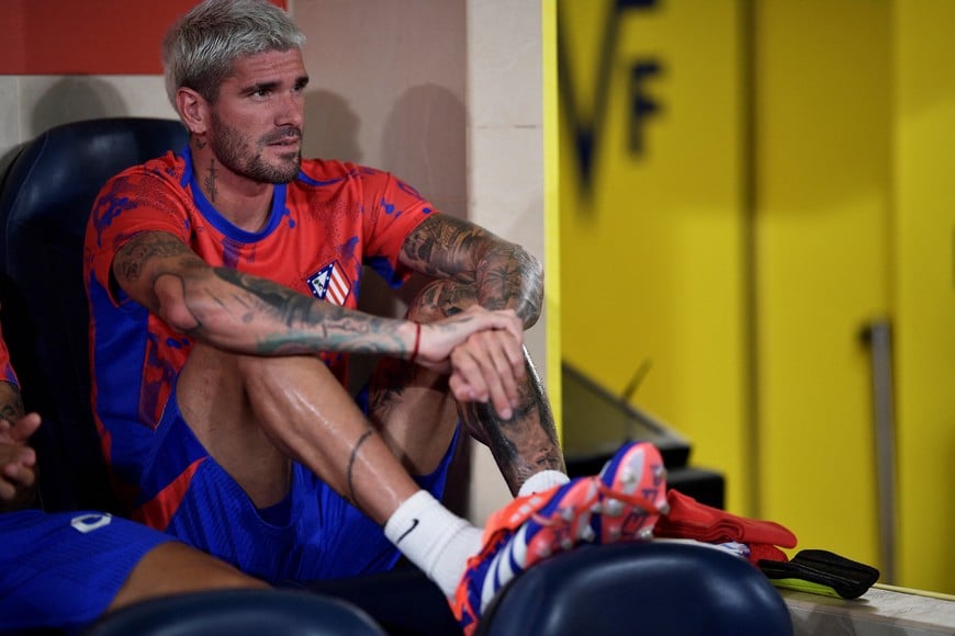 Soccer Football - LaLiga - Villarreal v Atletico de Madrid - Estadio de la Ceramica, Villarreal, Spain - August 19, 2024
Atletico Madrid's Rodrigo De Paul is pictured on the substituted bench REUTERS/Pablo Morano