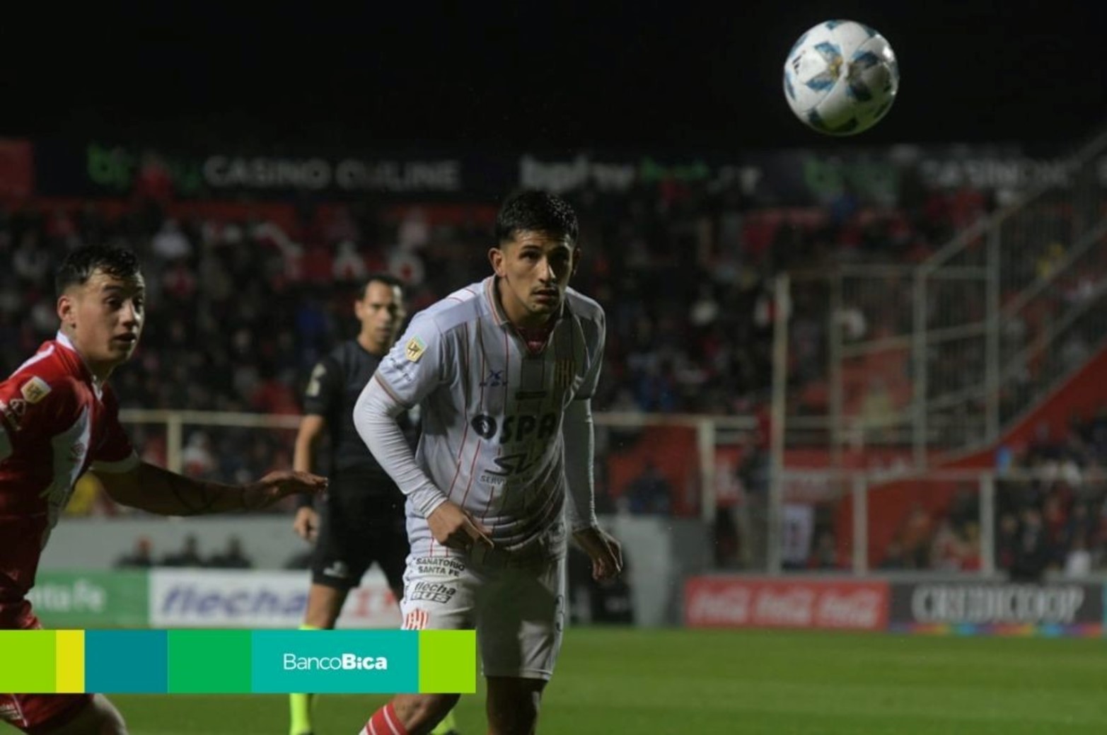 Unión goleó a Argentinos en Santa Fe.