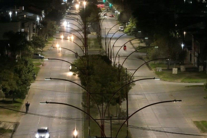 Los barrios del noroeste de la ciudad son los más perjudicados por la falta de iluminación. Foto: Fernando Nicola.