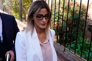 La modelo y amiga de Fabiola, negó una relación con el ex presidente.