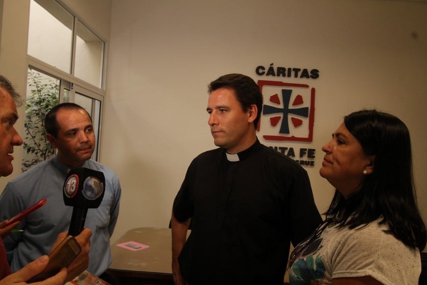 La consagración episcopal de Vecino será celebrada el 30 de septiembre, solemnidad de San Jerónimo, patrono de la provincia y de la ciudad de Santa Fe, en la basílica de Guadalupe.

Guillermo Di Salvatore.