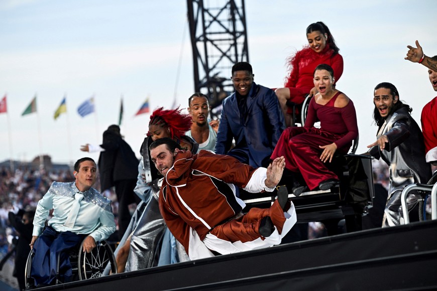 Paris 2024 Paralympics - Opening Ceremony - Paris, France - August 28, 2024 
Dancers perform during the Paris 2024 Paralympic Games Opening Ceremony at the Place de la Concorde Julien De Rosa/Pool via REUTERS