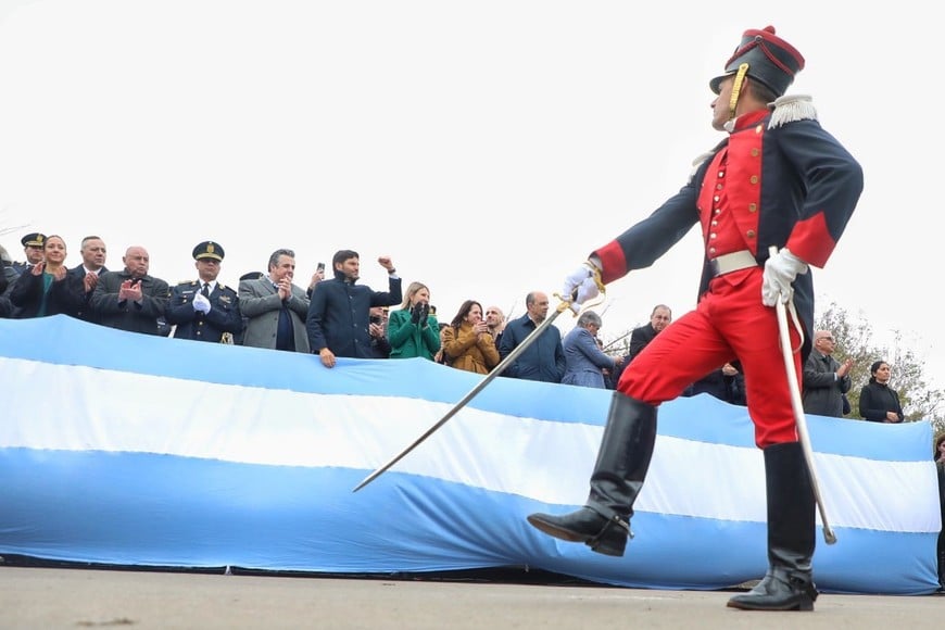 Pullaro en el aniversario de los 160 años de la policía santafesina.