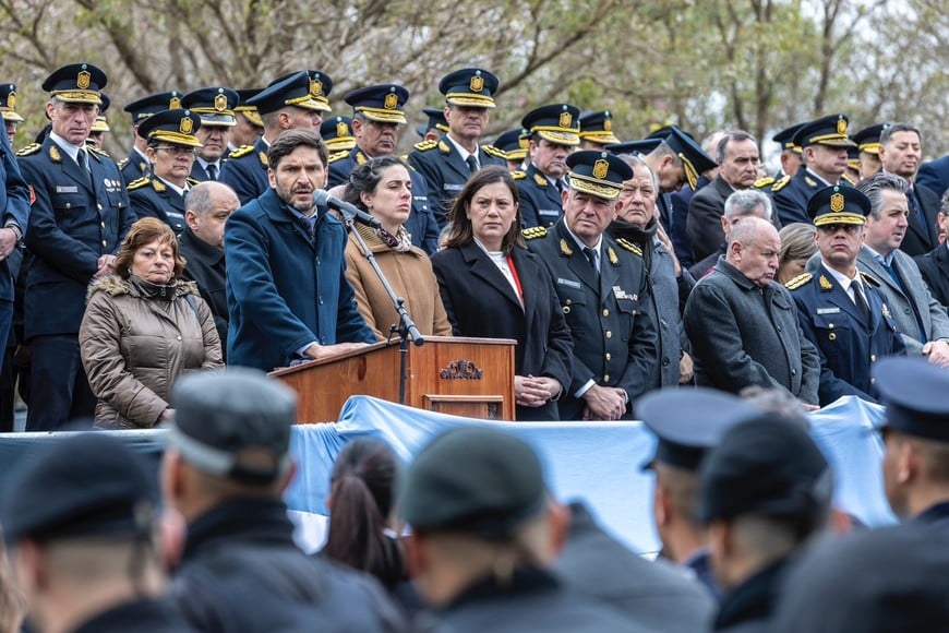 Pullaro en el aniversario de los 160 años de la policía santafesina.