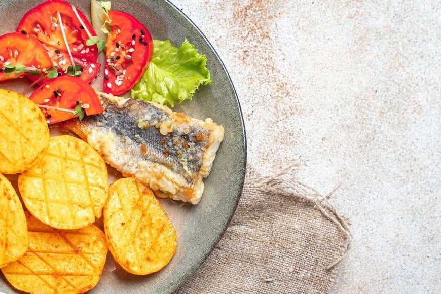 Incorpora pescado y vegetales en tu dieta para mejorar tu salud y energía diaria.