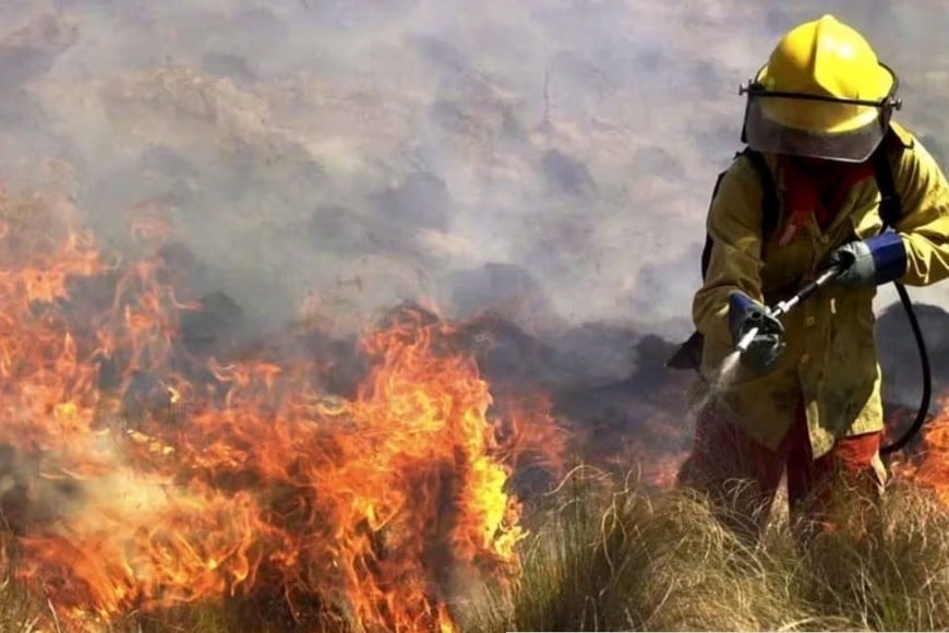 Se prevé que las altas temperaturas, superiores a 30 grados, y los fuertes vientos del norte.