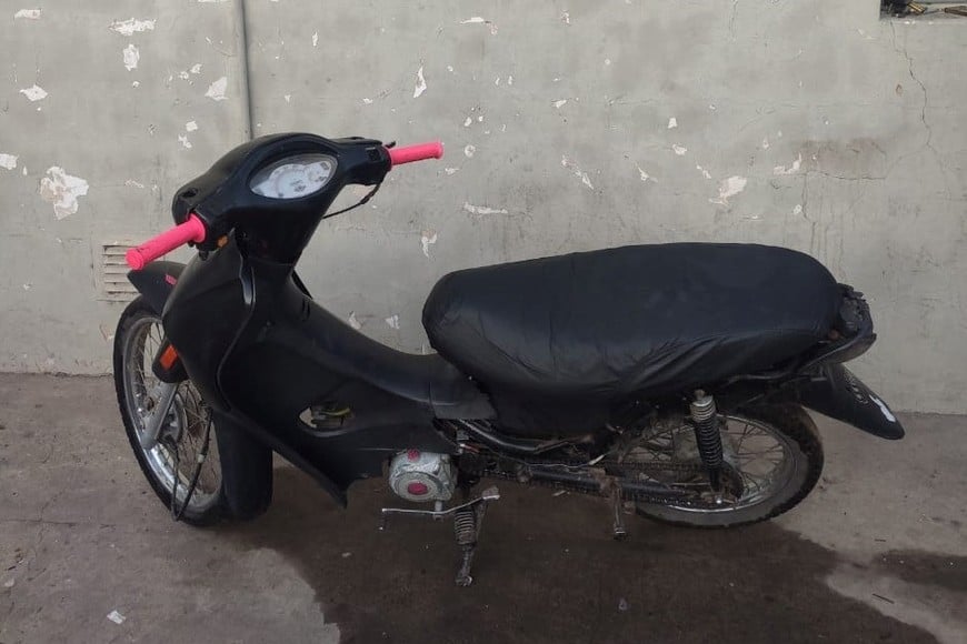 Le había sacado la moto a su ex novia, le robó plata y la habría agredido. Crédito: Unidad Regional XV de Policía