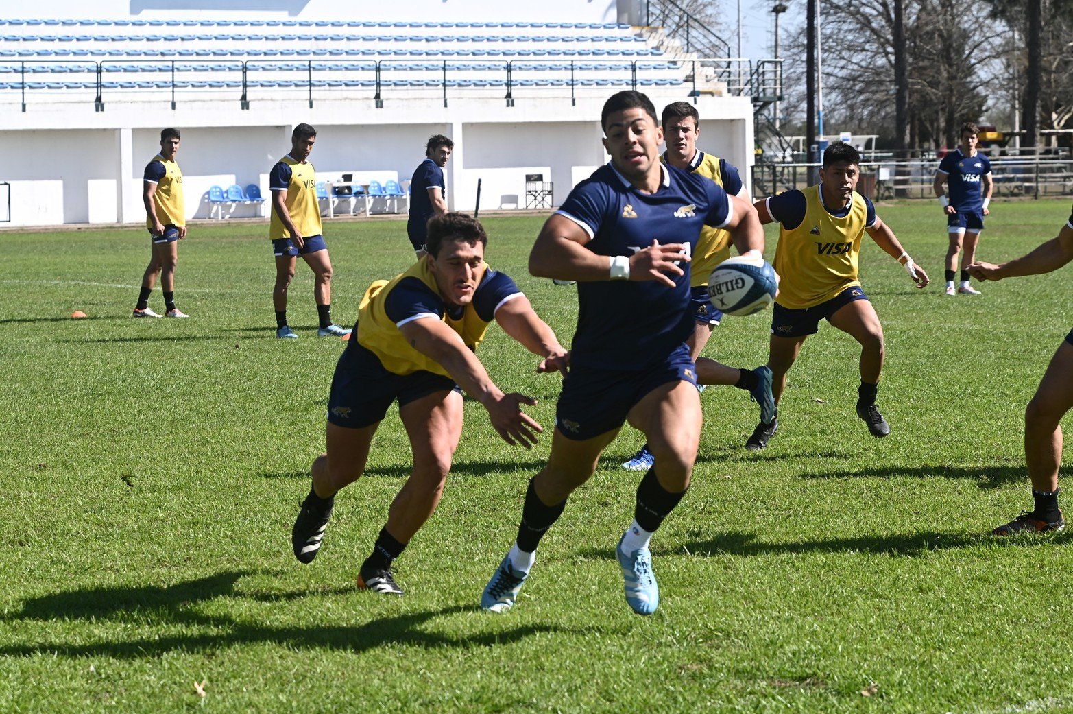 Entrenamiento de campo de Los Pumas en cancha de CRAI.