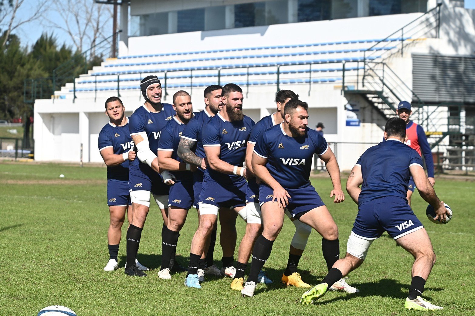 Entrenamiento de campo de Los Pumas en cancha de CRAI.