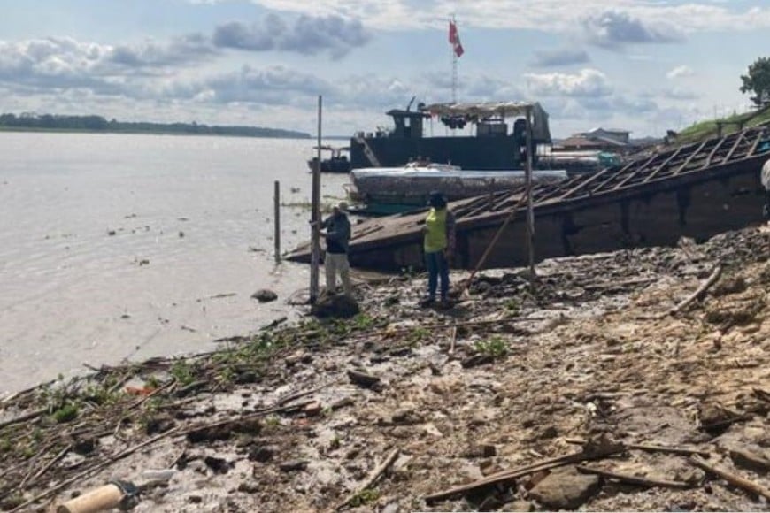 En toda la región amazónica, las comunidades están enfrentando un creciente aislamiento debido a la menor navegabilidad de los ríos.