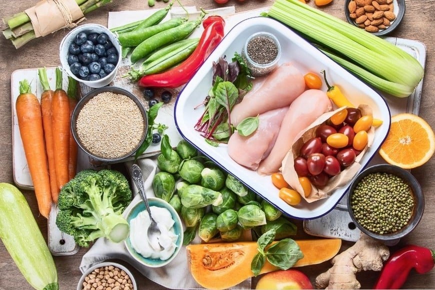 Recomendaciones para ayudar a los estudiantes a mantener una dieta equilibrada y saludable durante el periodo de estudio.