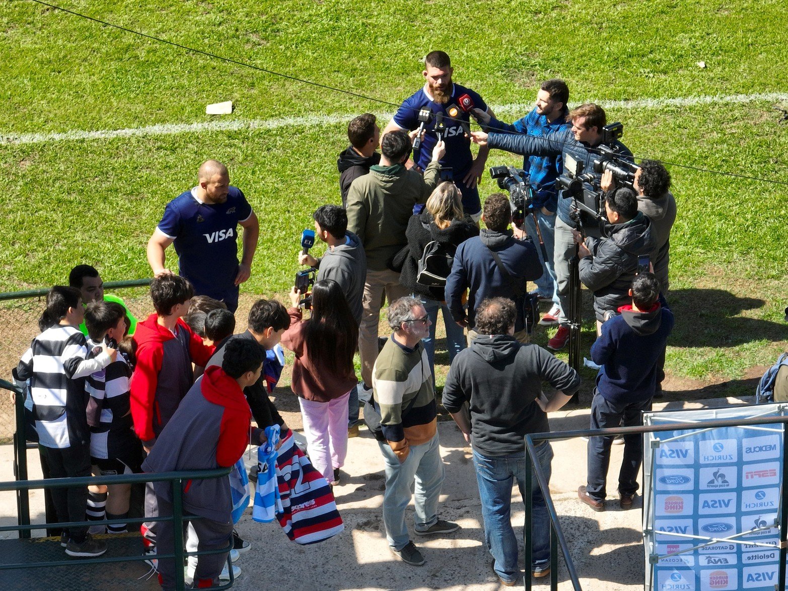 Los Pumas entrenaron en CRAI ante miles de fanáticos.