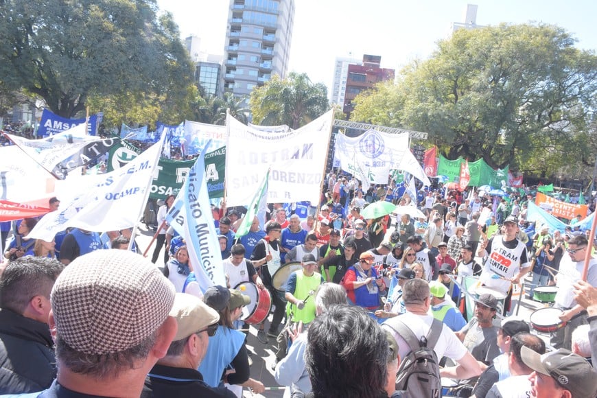 Los municipales también se sumaron a la protesta. Crédito: Luis Cetraro