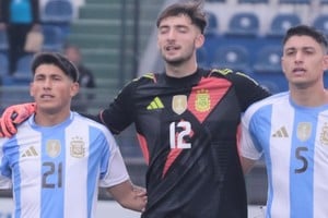 Lautaro Vargas se vistió con la albiceletes en el triunfo de los de Mascherano ante Paraguay.