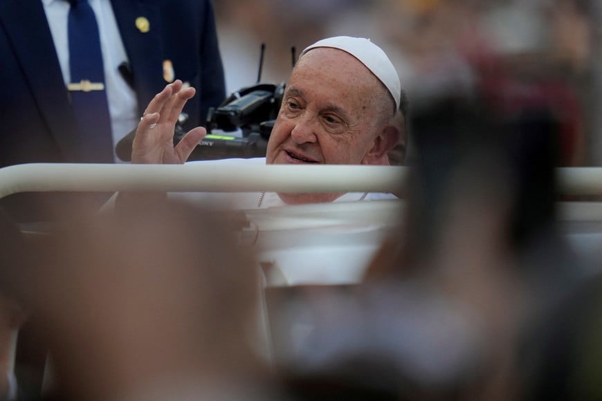 Pope Francis arrives to lead the holy mass at Gelora Bung Karno Stadium in Jakarta, Indonesia, Thursday, Sept. 5, 2024. Achmad Ibrahim/Pool via REUTERS