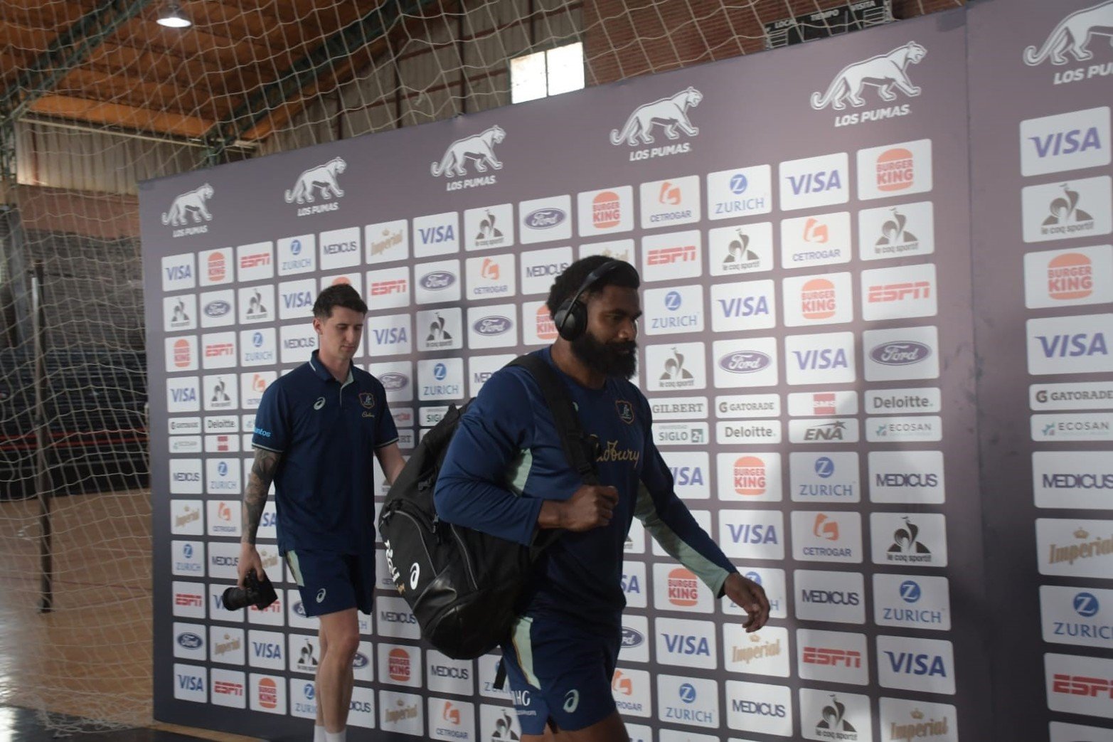 La llegada de los Pumas al estadio Brigadier López para enfrentar a Wallabies