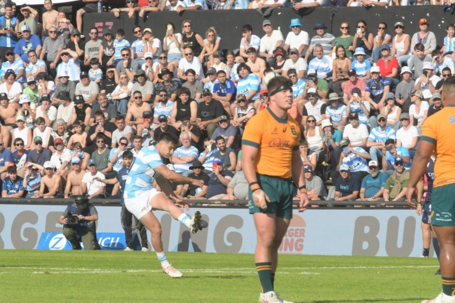 Pumas y Wallabies durante el primer tiempo 