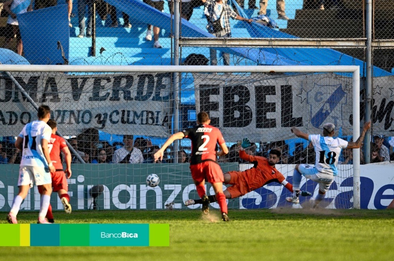 Colón volvió a perder como visitante en la Primera Nacional.