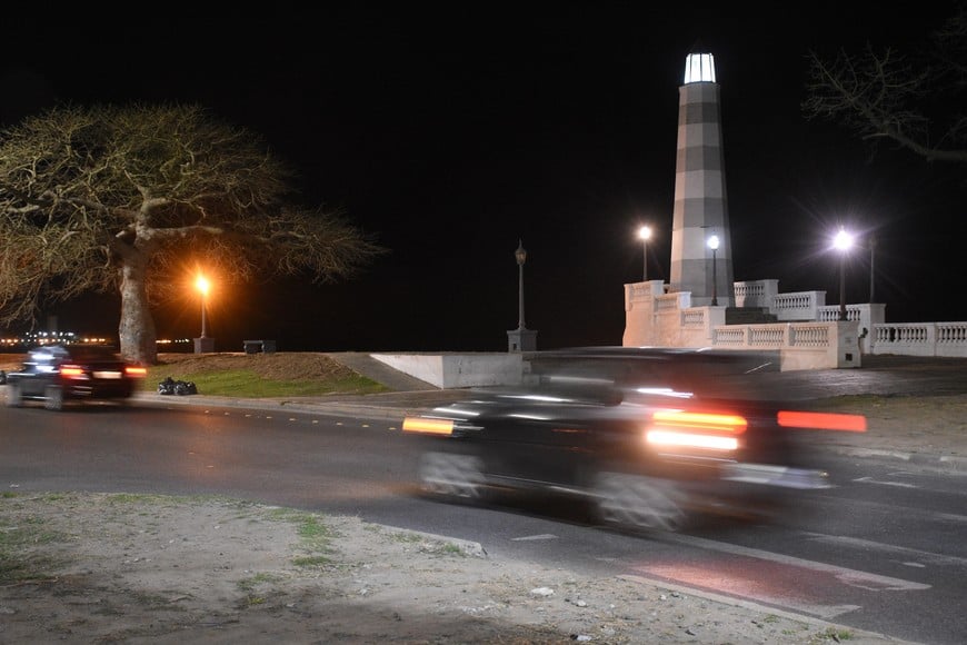 Las “picadas” de autos en la Costanera Oeste -7 Jefes y Almirante Brown-, otro problema que se da en la nocturnidad santafesina.