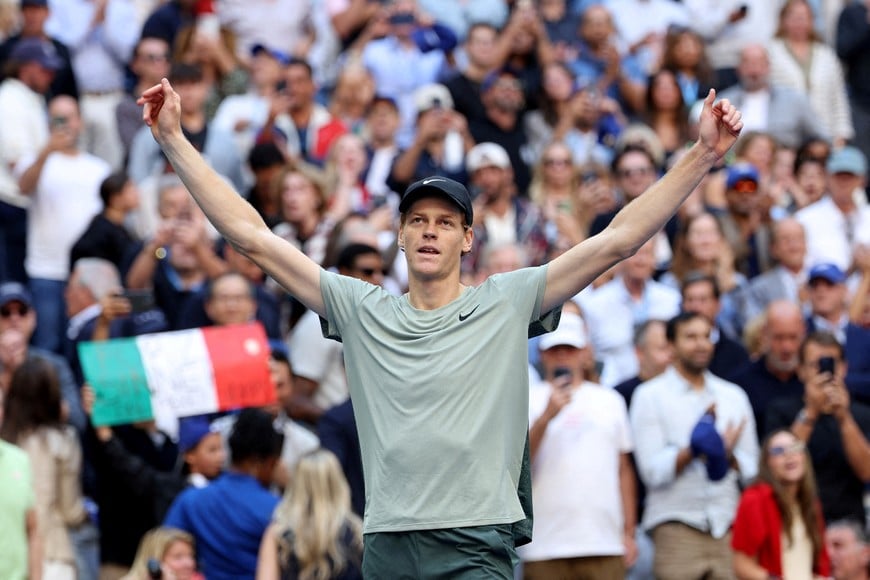 Tennis - U.S. Open - Flushing Meadows, New York, United States - September 8, 2024
Italy's Jannik Sinner celebrates winning his final match against Taylor Fritz of the U.S. REUTERS/Mike Segar     TPX IMAGES OF THE DAY