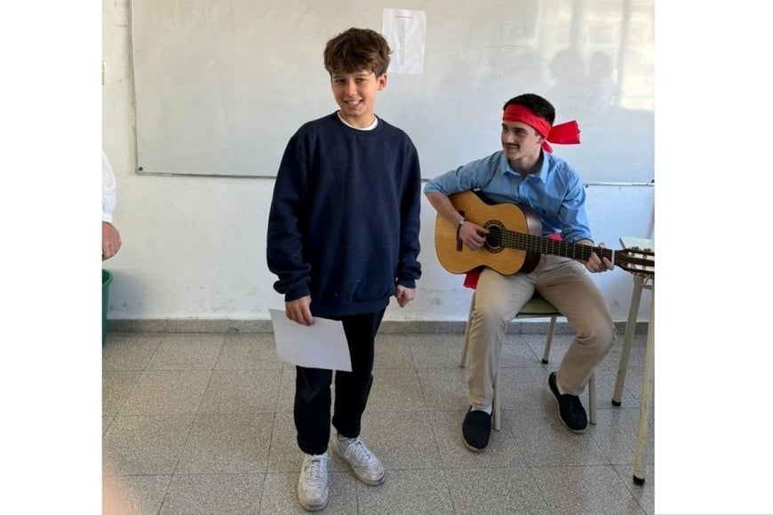 La iniciativa surgió de los alumnos que plantearon la necesidad de hacer y compartir una actividad donde la palabra sea protagonista.