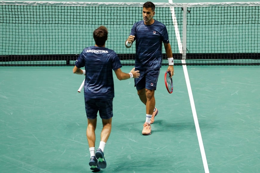 Tennis - Davis Cup - Group D - Canada v Argentina - AO Arena, Manchester, Britain - September 10, 2024  
Argentina's Maximo Gonzalez and Andres Molteni react during their doubles match against Canada's Denis Shapovalov and Vasek Pospisil Action Images via Reuters/Jason Cairnduff