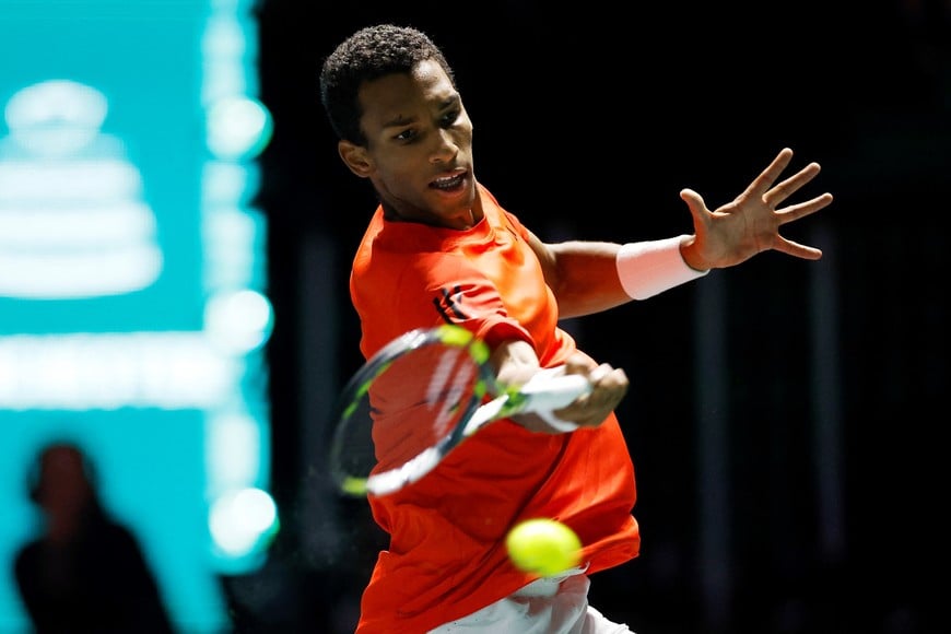 Tennis - Davis Cup - Group D - Canada v Argentina - AO Arena, Manchester, Britain - September 10, 2024  
Canada's Felix Auger-Aliassime in action during his singles match against Argentina's Sebastian Baez Action Images via Reuters/Jason Cairnduff