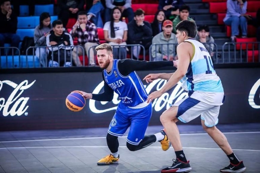 Elías Molina con su tradicional camiseta 14 en la espalda. Crédito: FIBA 3x3